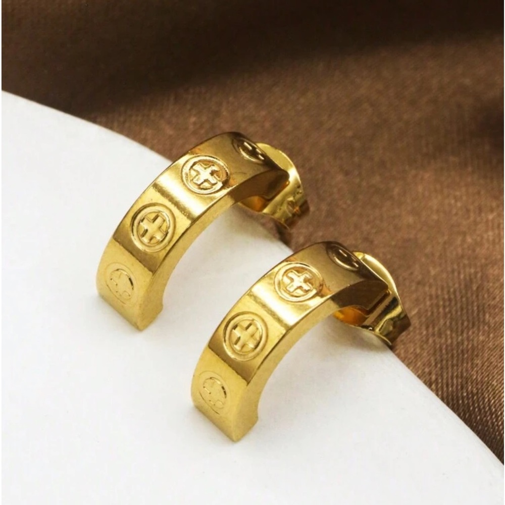 GOLD LOVE EARRINGS